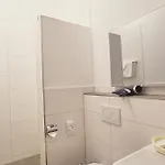 Landgasthaus Zollerstuben Vendégház 3*