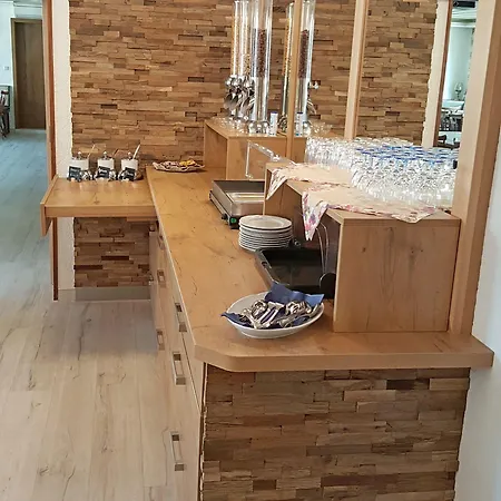 Landgasthaus Zollerstuben Penzion 3*