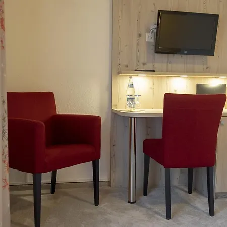 Landgasthaus Zollerstuben 3*